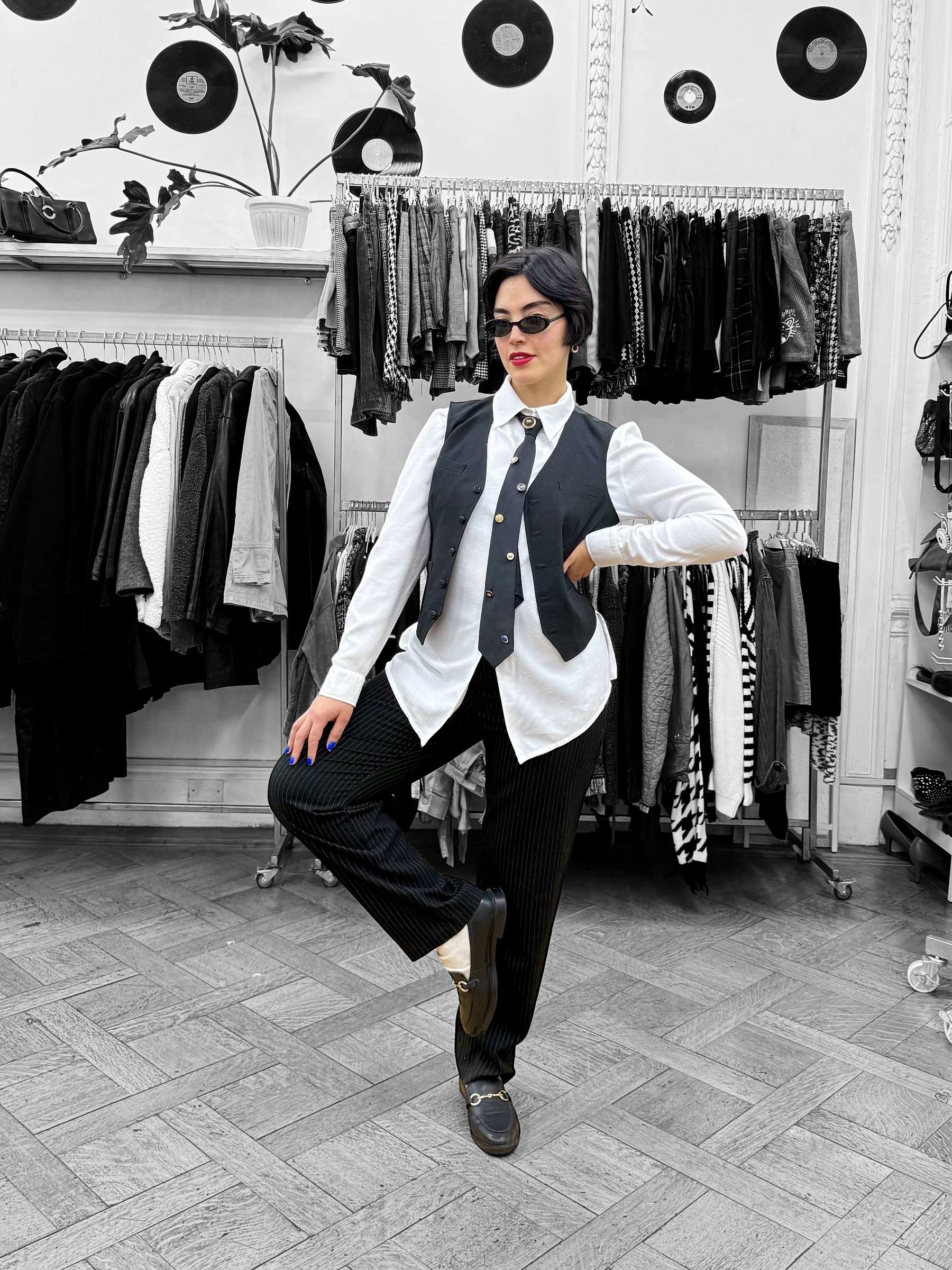 Pantalón tela con líneas