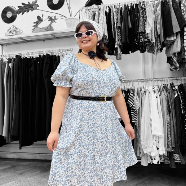 vestido celeste flores