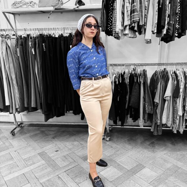 Pantalón tela beige