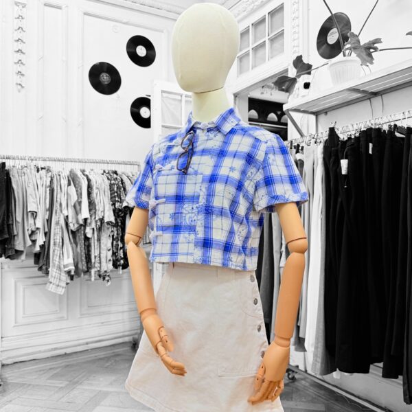 Blusa upcycling cuadrillé celeste  · Pieza única