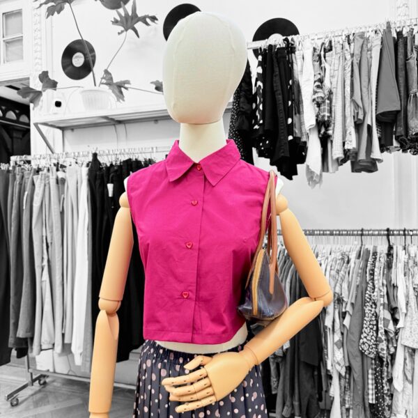 Blusa upcycling burdeo espalda abierta con lazo