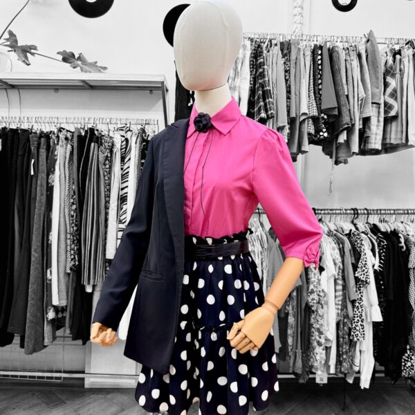 Falda negra con lunares blancos