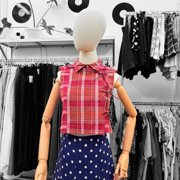 Blusa upcycling tartán rojo