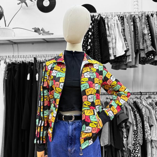 Polerón  estampado de gatos multicolor